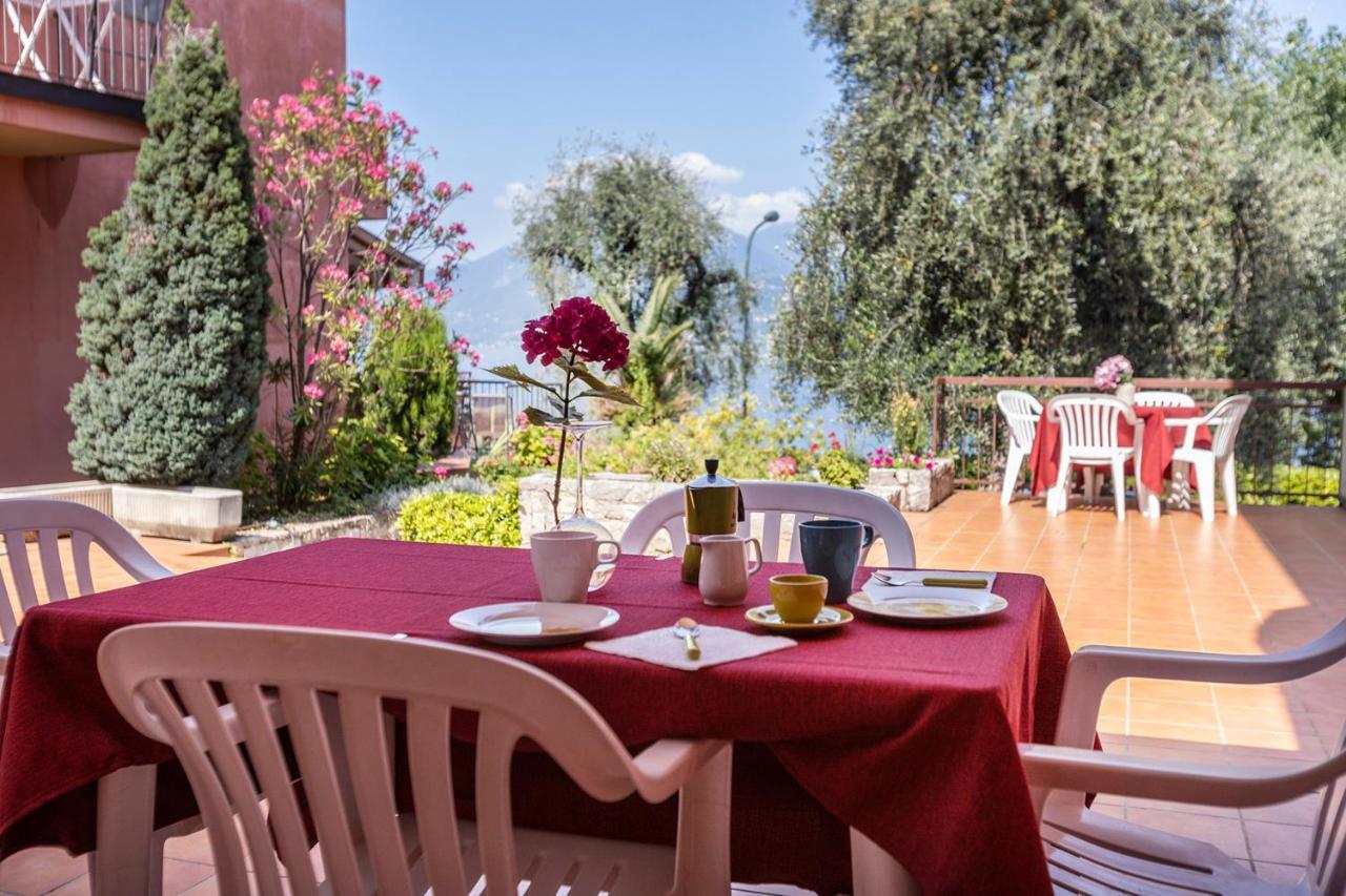 Residence Villa Al Lido Brenzone sul Garda Luaran gambar