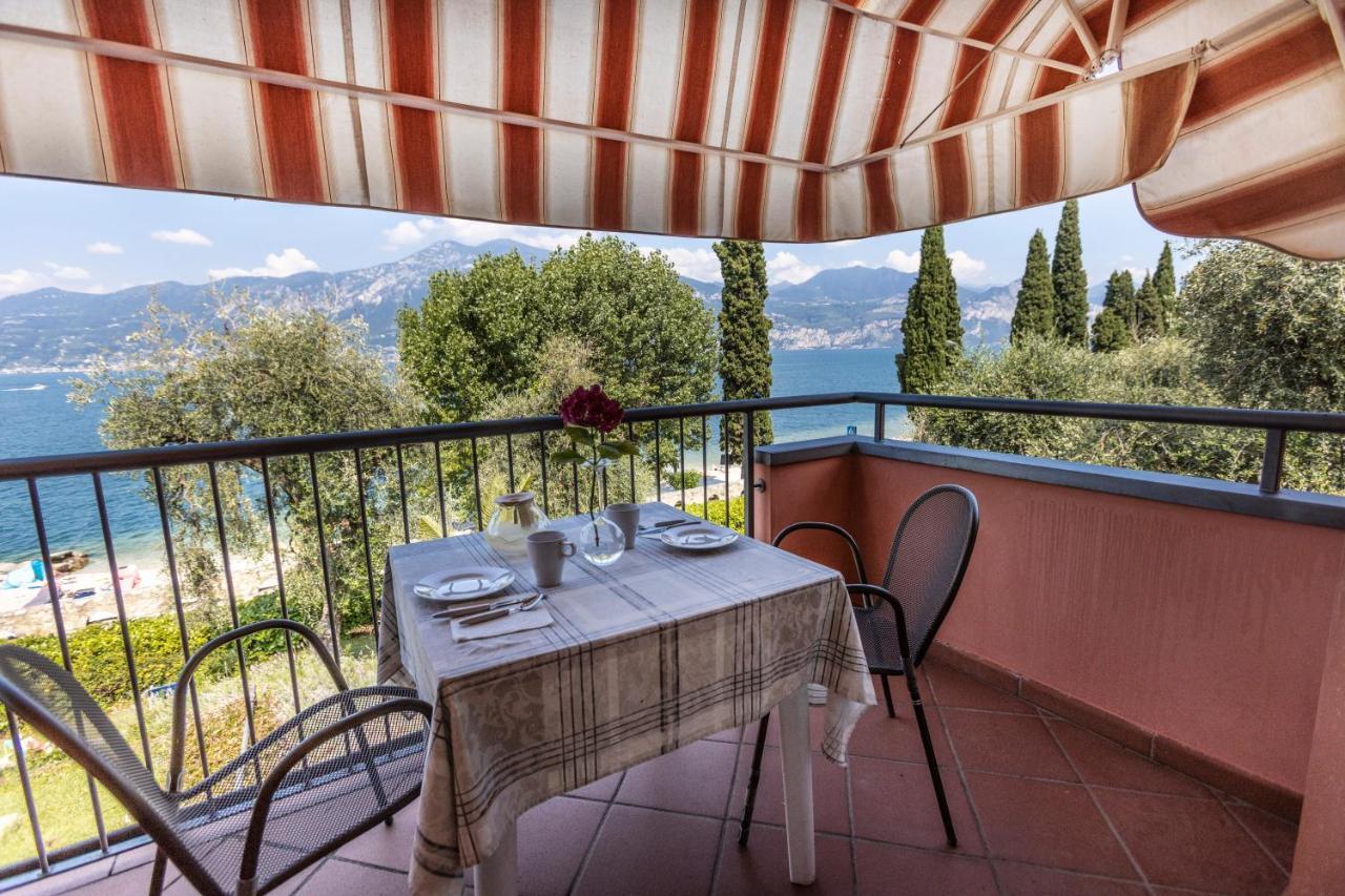 Residence Villa Al Lido Brenzone sul Garda Luaran gambar
