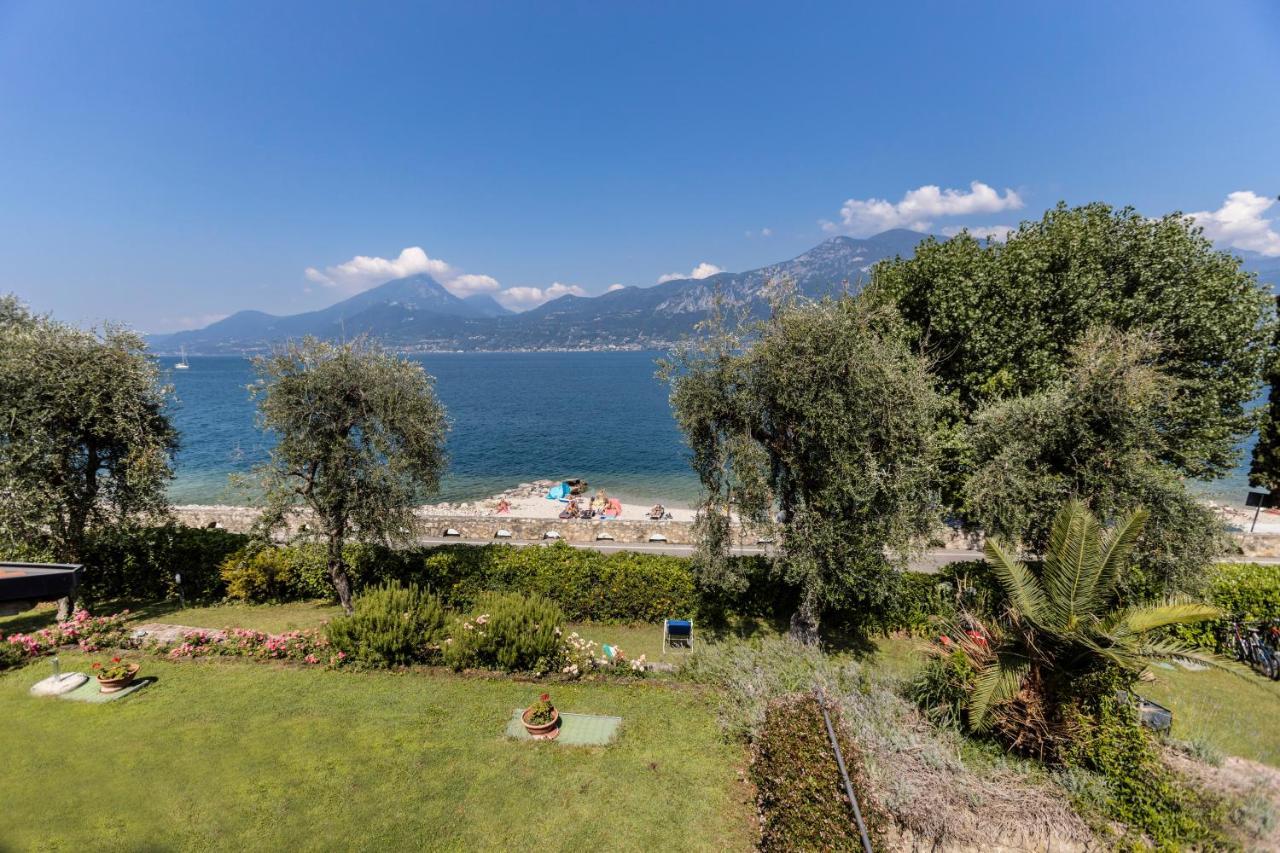 Residence Villa Al Lido Brenzone sul Garda Luaran gambar