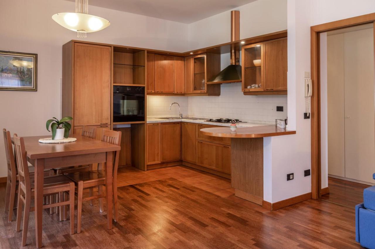 Residence Villa Al Lido Brenzone sul Garda Luaran gambar
