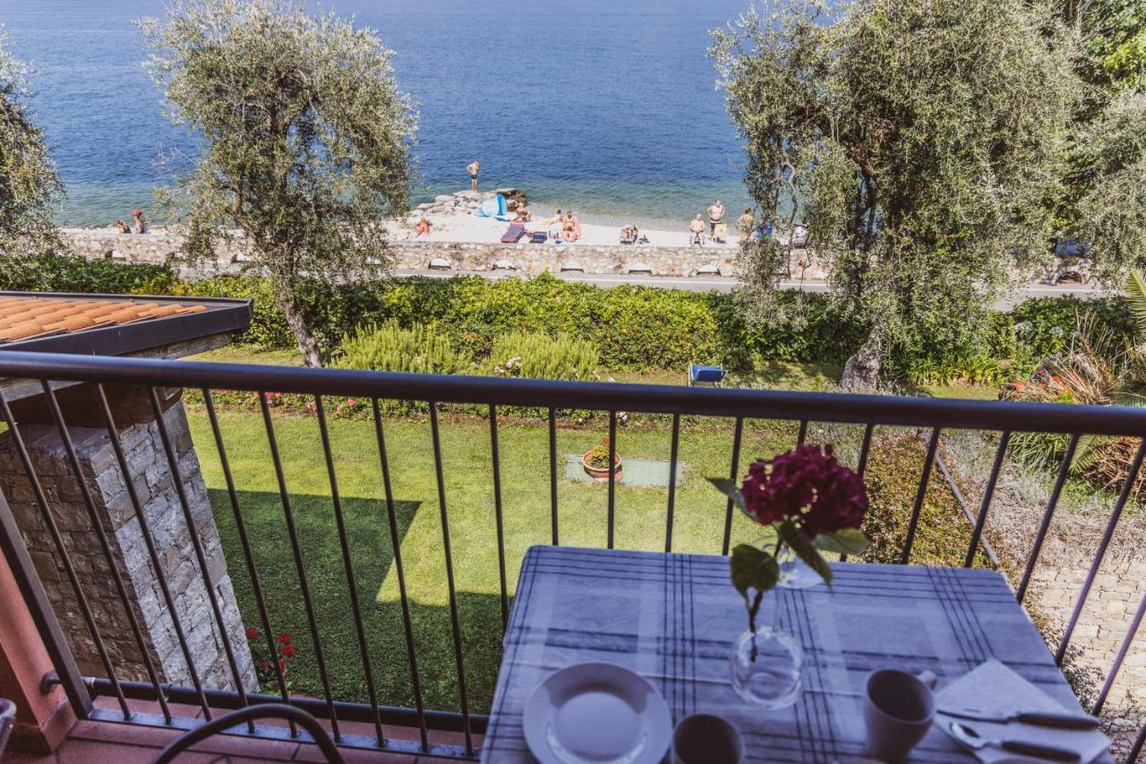 Residence Villa Al Lido Brenzone sul Garda Luaran gambar