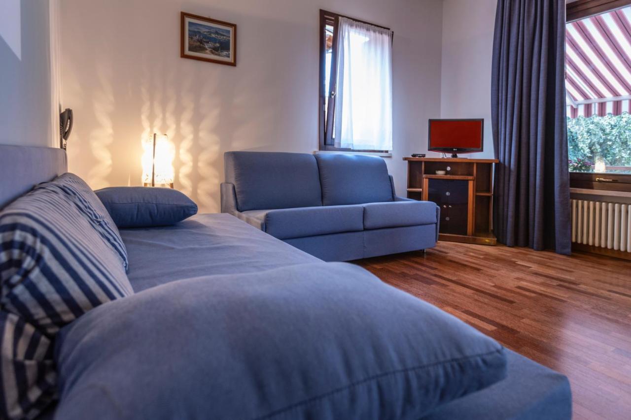 Residence Villa Al Lido Brenzone sul Garda Luaran gambar