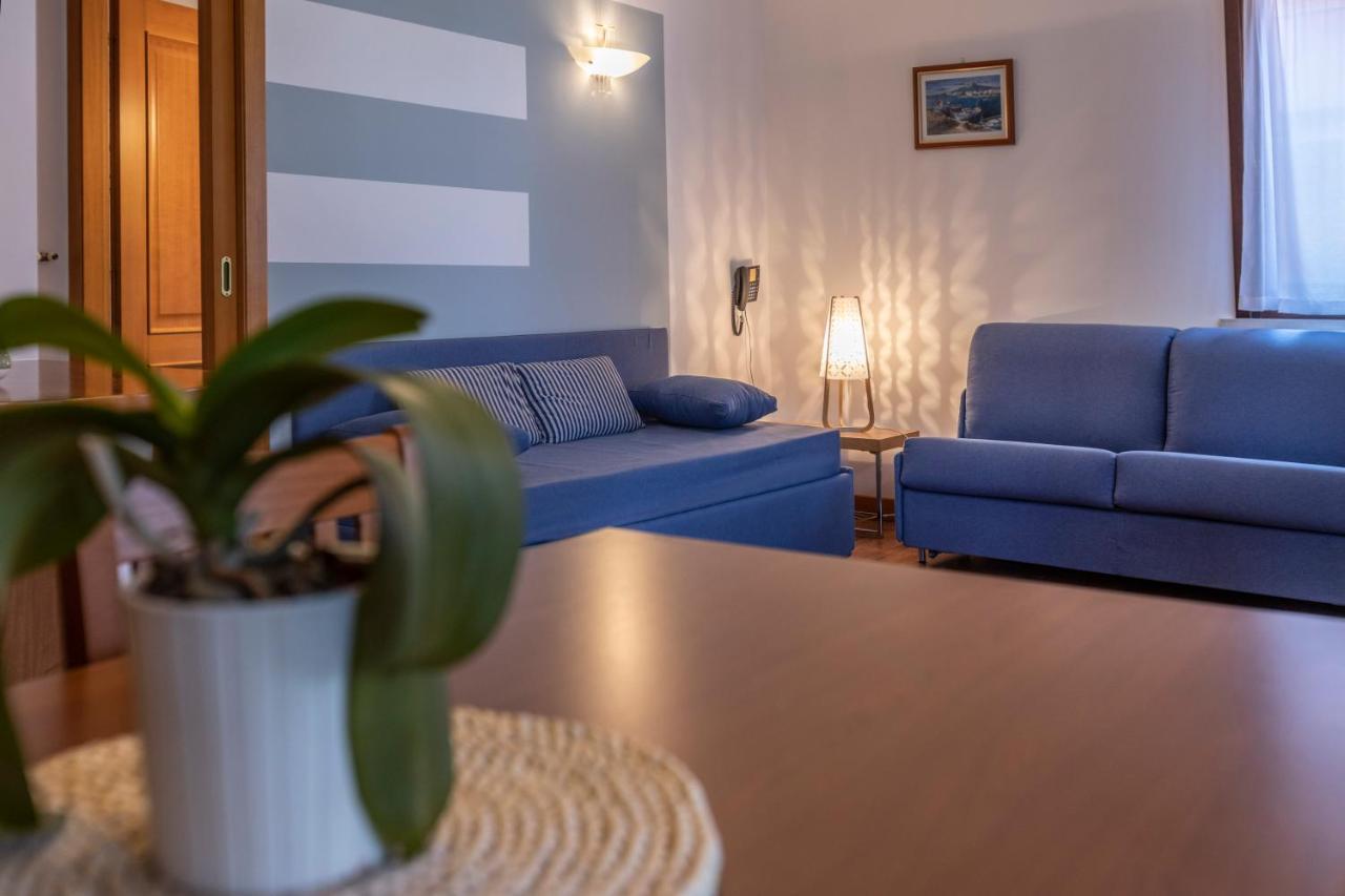 Residence Villa Al Lido Brenzone sul Garda Luaran gambar
