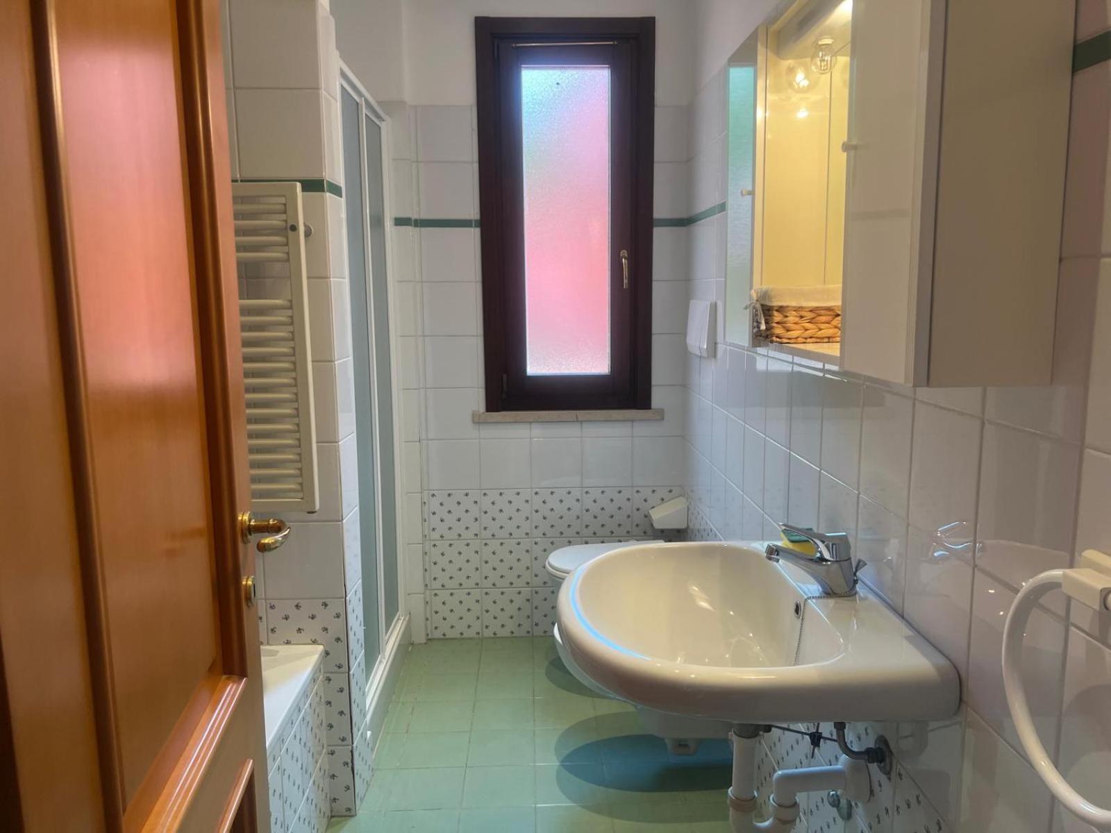 Residence Villa Al Lido Brenzone sul Garda Luaran gambar