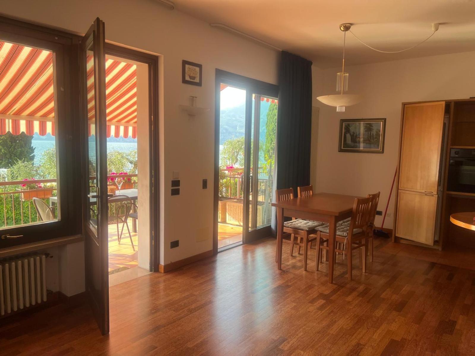 Residence Villa Al Lido Brenzone sul Garda Luaran gambar