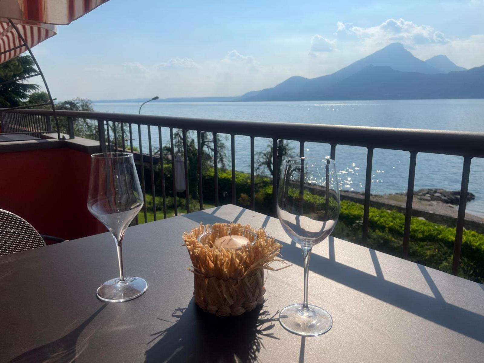 Residence Villa Al Lido Brenzone sul Garda Luaran gambar
