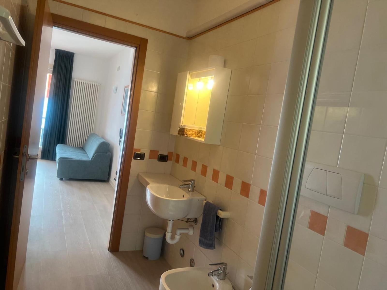 Residence Villa Al Lido Brenzone sul Garda Luaran gambar