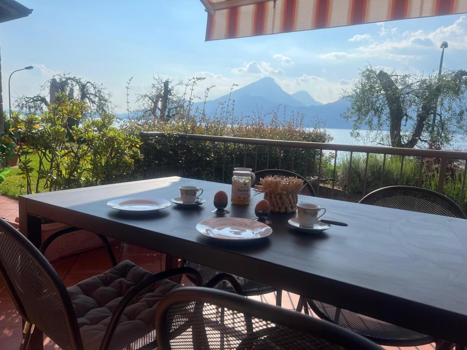 Residence Villa Al Lido Brenzone sul Garda Luaran gambar