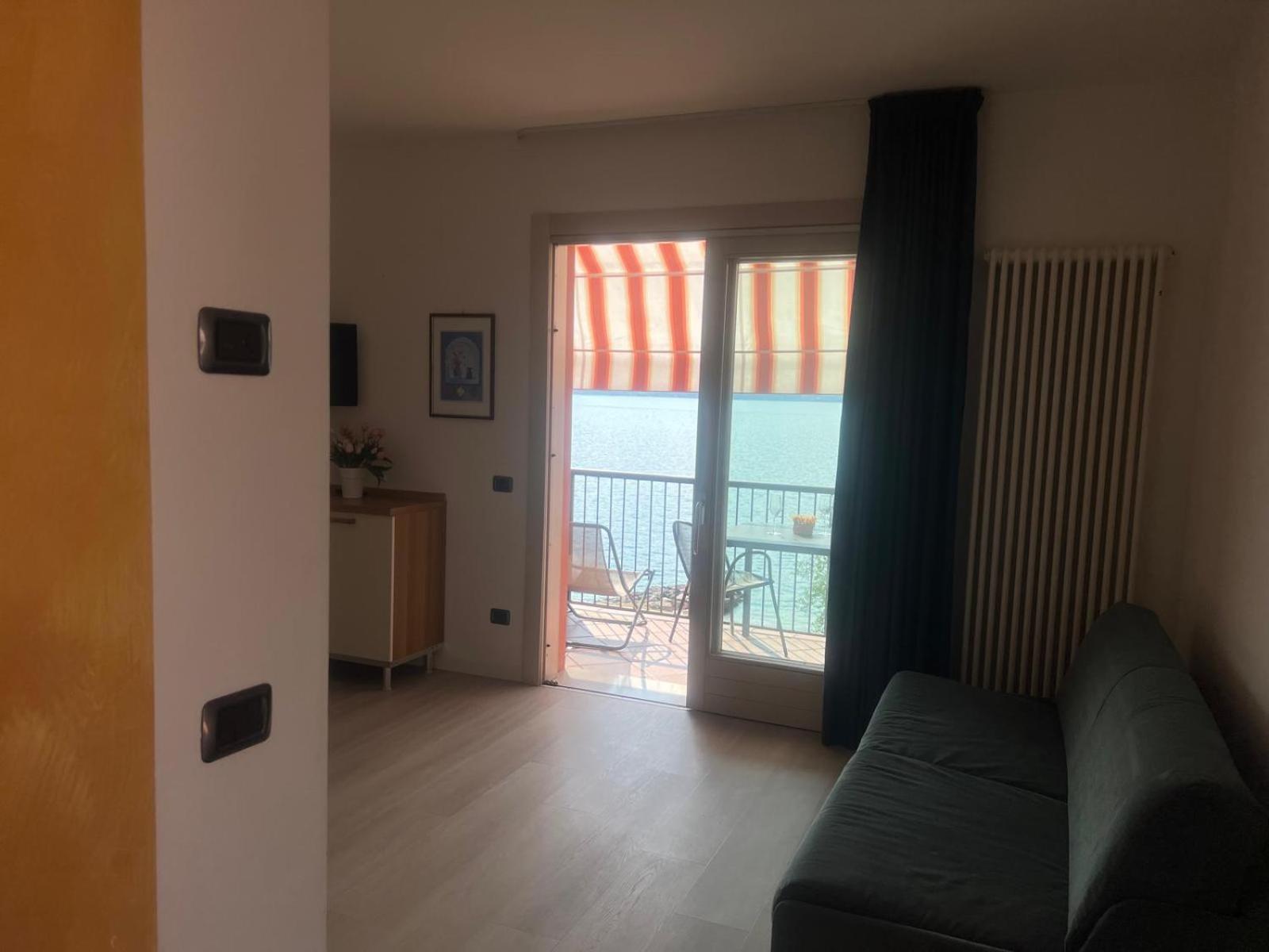 Residence Villa Al Lido Brenzone sul Garda Luaran gambar