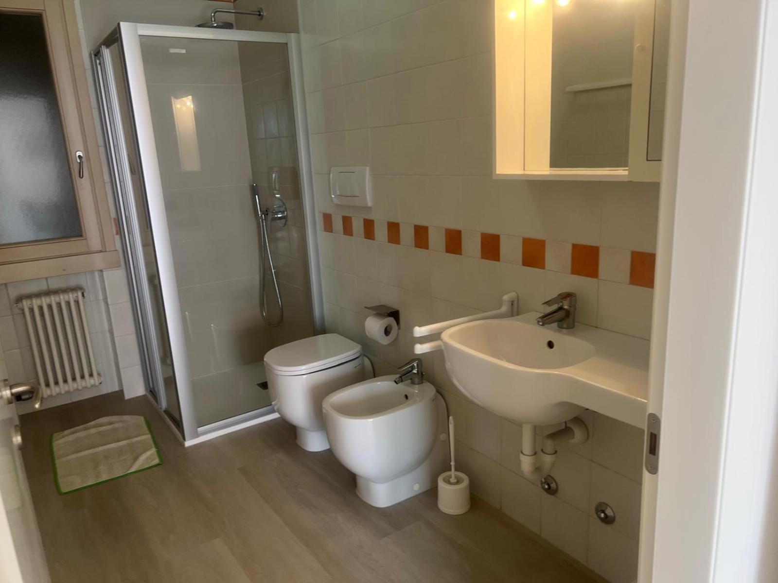 Residence Villa Al Lido Brenzone sul Garda Luaran gambar