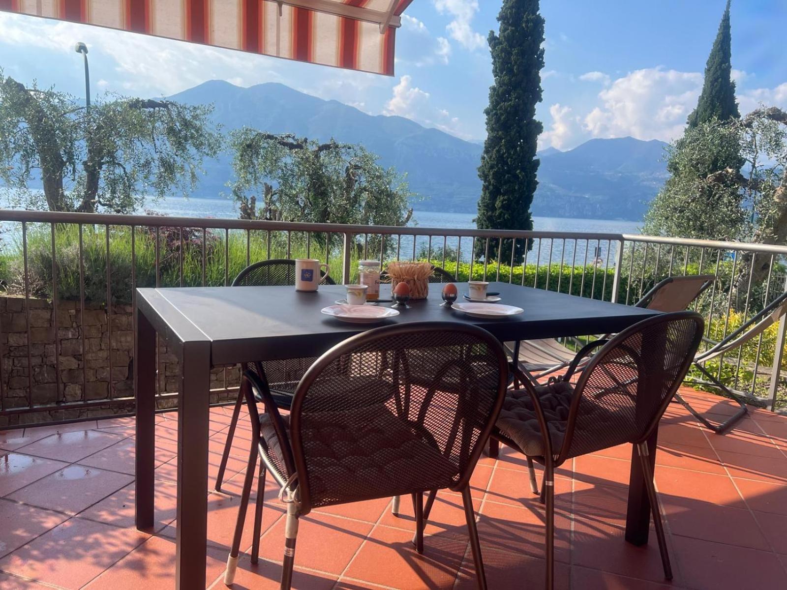 Residence Villa Al Lido Brenzone sul Garda Luaran gambar