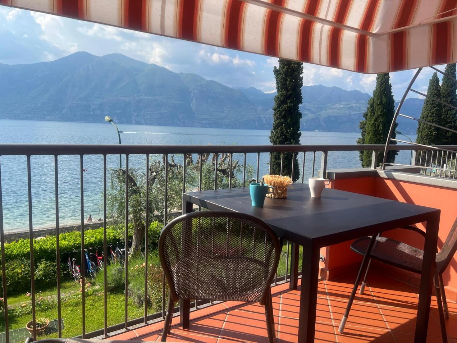 Residence Villa Al Lido Brenzone sul Garda Luaran gambar