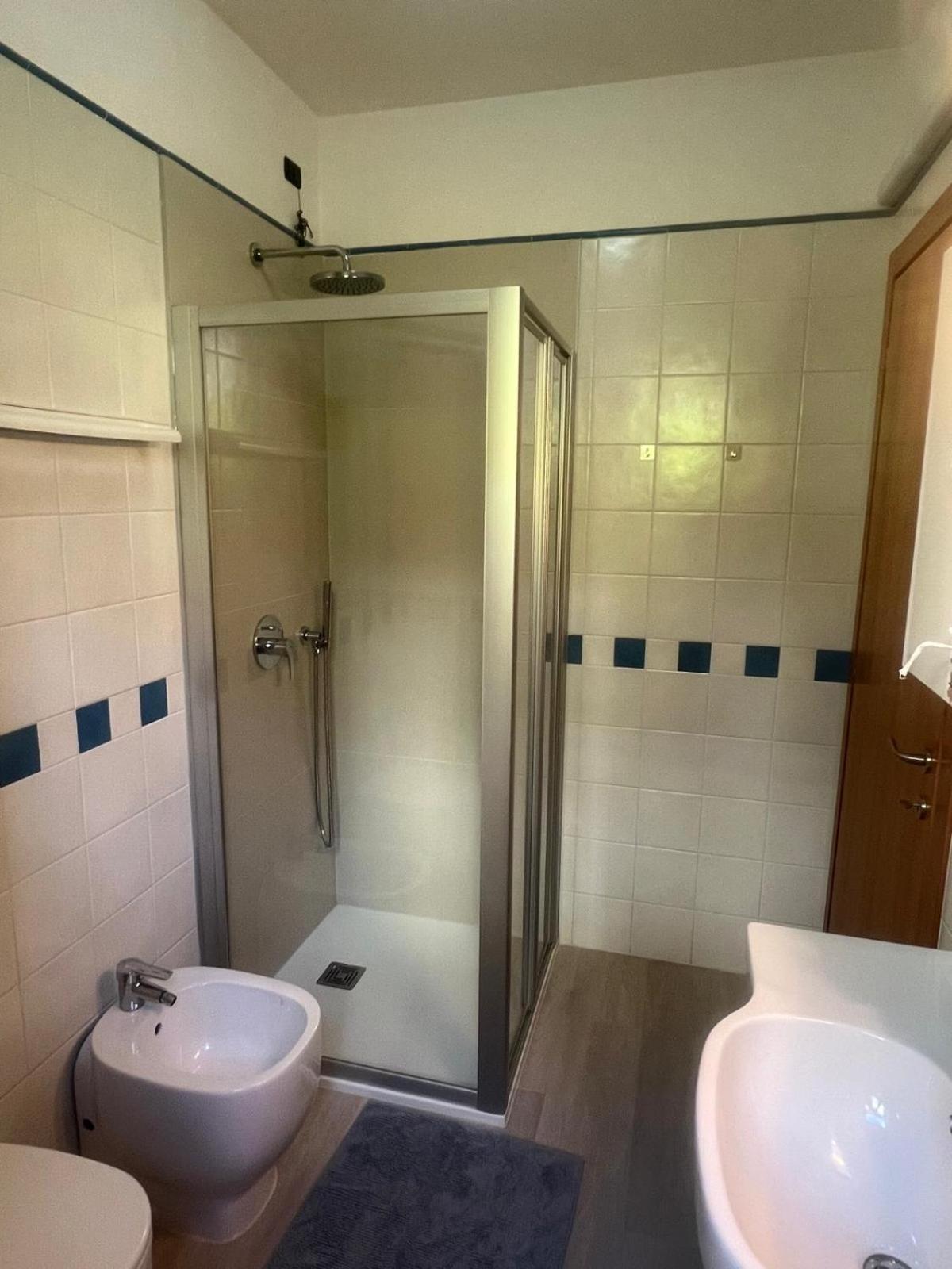 Residence Villa Al Lido Brenzone sul Garda Luaran gambar