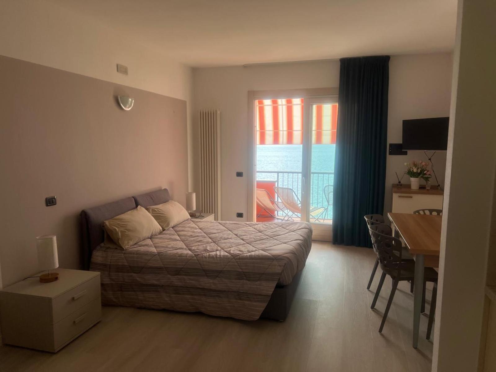 Residence Villa Al Lido Brenzone sul Garda Luaran gambar